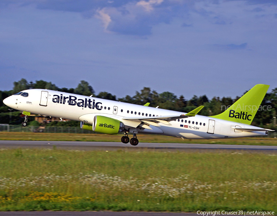 airBaltic Airbus A220-300 (YL-CSH) | Photo 364352