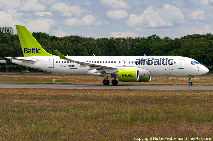 airBaltic Airbus A220-300 (YL-CSH) | Photo 388512