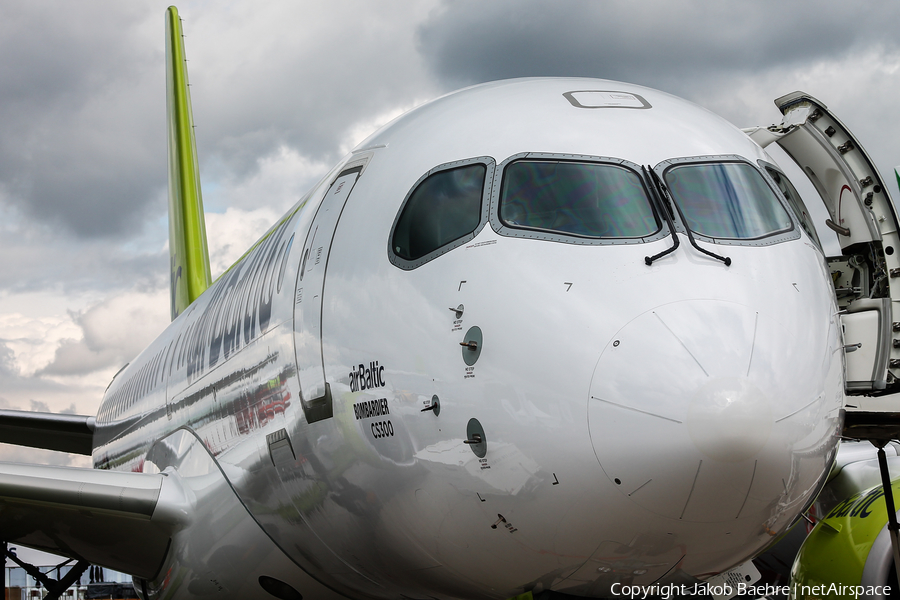 airBaltic Airbus A220-300 (YL-CSH) | Photo 241550