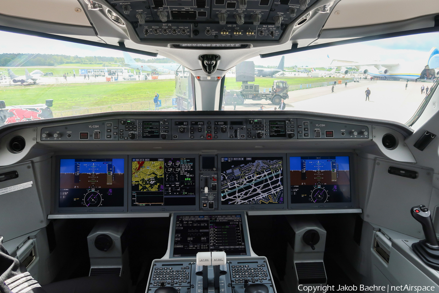 airBaltic Airbus A220-300 (YL-CSH) | Photo 241554