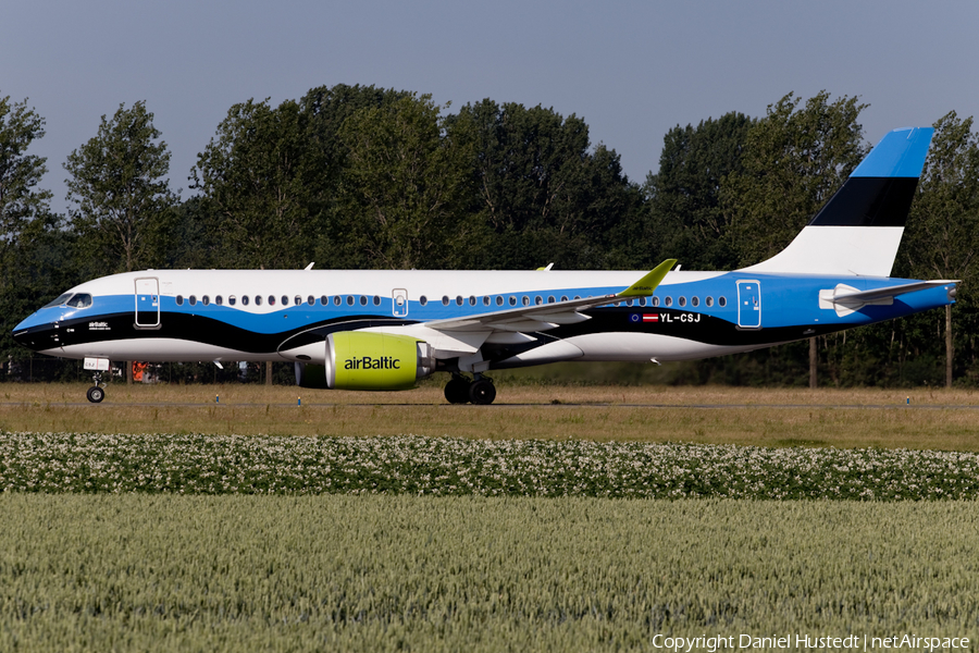 airBaltic Airbus A220-300 (YL-CSJ) | Photo 411450