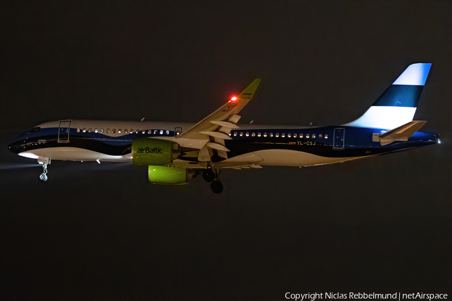 airBaltic Airbus A220-300 (YL-CSJ) | Photo 361457
