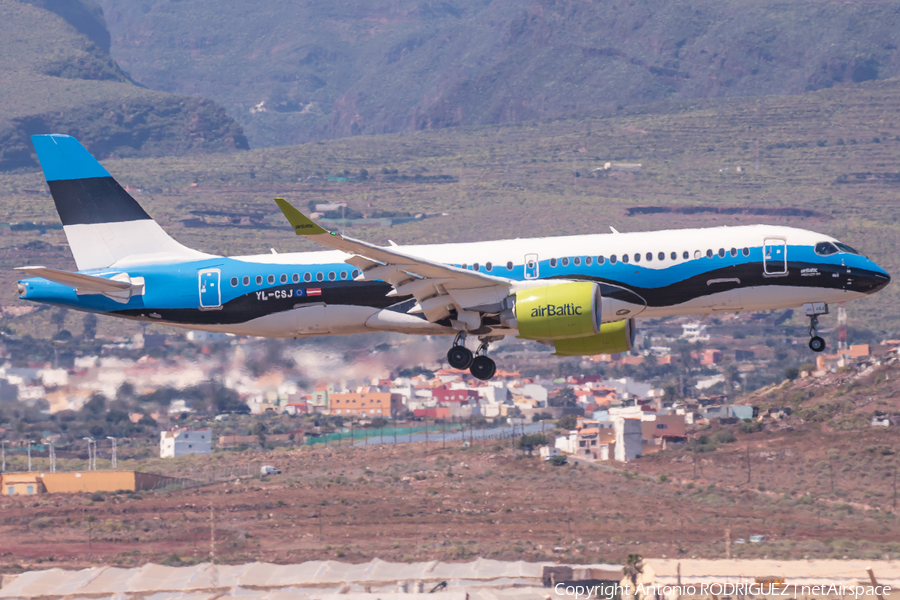 airBaltic Airbus A220-300 (YL-CSJ) | Photo 555969