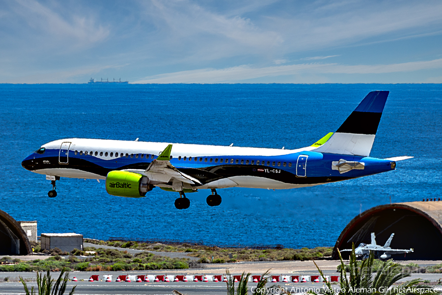 airBaltic Airbus A220-300 (YL-CSJ) | Photo 623805
