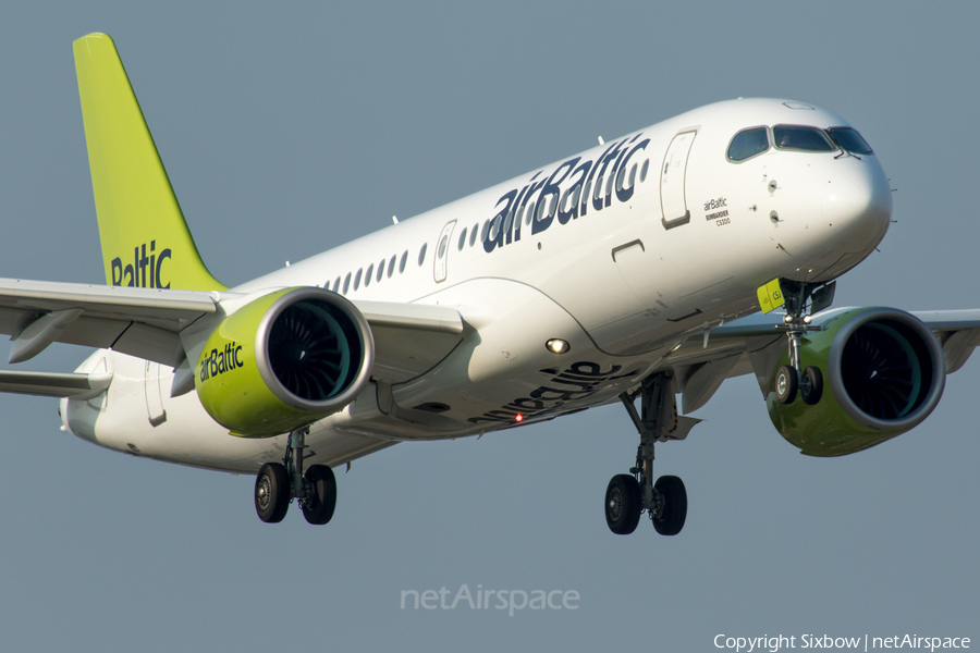 airBaltic Airbus A220-300 (YL-CSJ) | Photo 258179