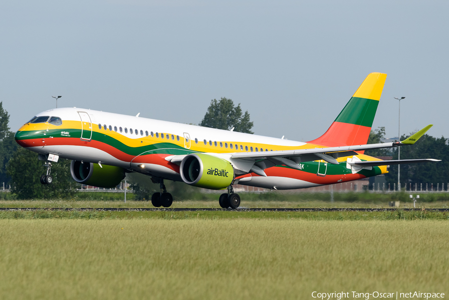 airBaltic Airbus A220-300 (YL-CSK) | Photo 437458