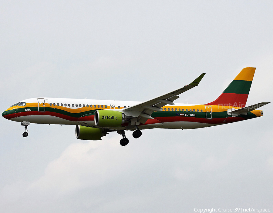 airBaltic Airbus A220-300 (YL-CSK) | Photo 484007