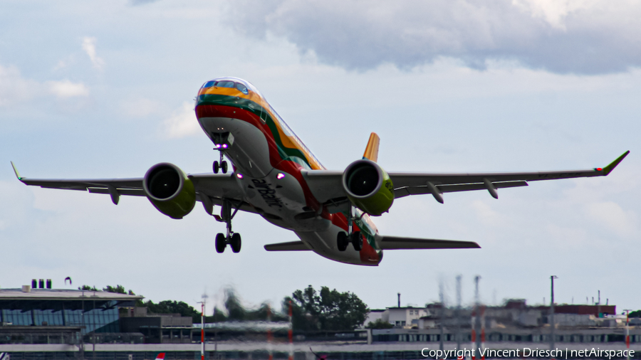 airBaltic Airbus A220-300 (YL-CSK) | Photo 516337