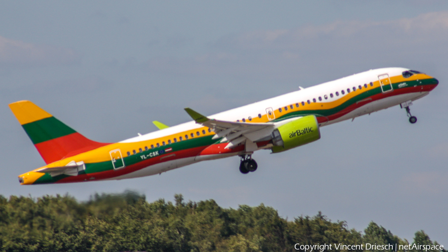 airBaltic Airbus A220-300 (YL-CSK) | Photo 524714