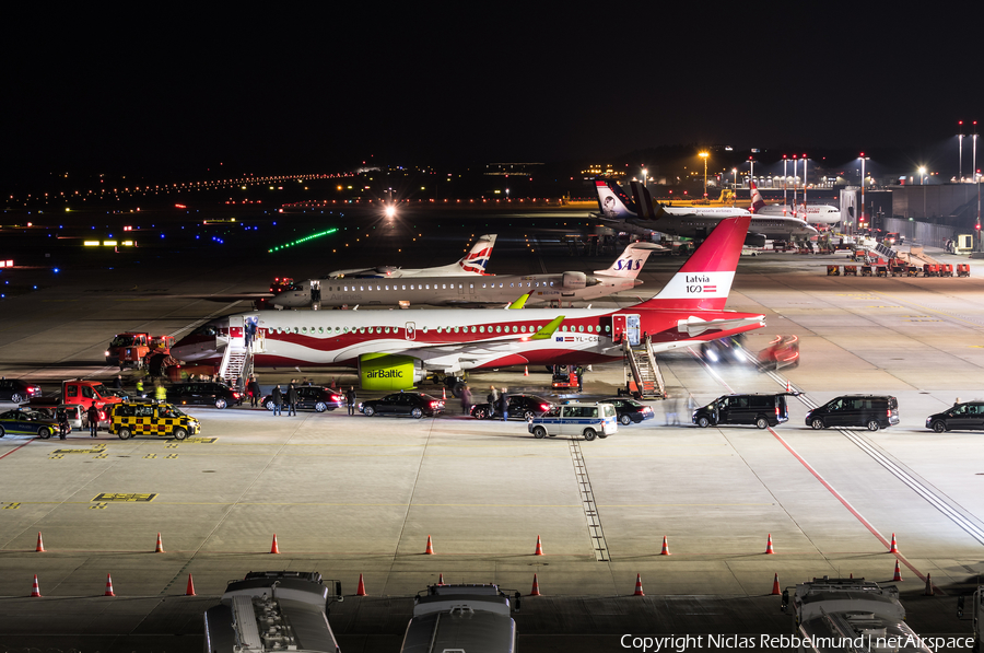 airBaltic Airbus A220-300 (YL-CSL) | Photo 297103