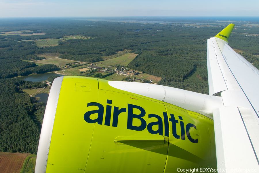 airBaltic Airbus A220-300 (YL-CSL) | Photo 526373