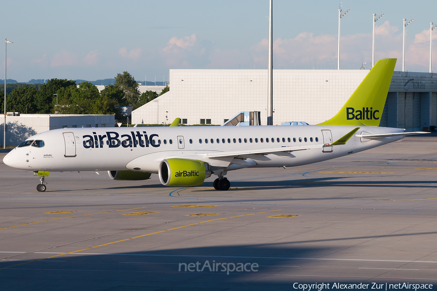 airBaltic Airbus A220-300 (YL-CSM) | Photo 326957