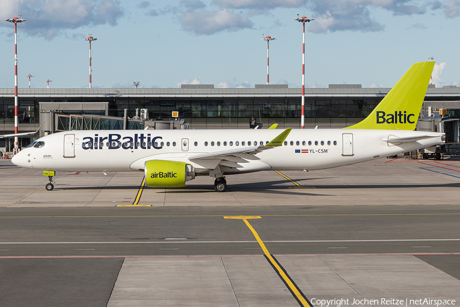 airBaltic Airbus A220-300 (YL-CSM) | Photo 348334