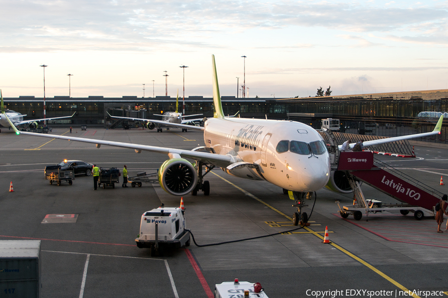 airBaltic Airbus A220-300 (YL-CSM) | Photo 395461