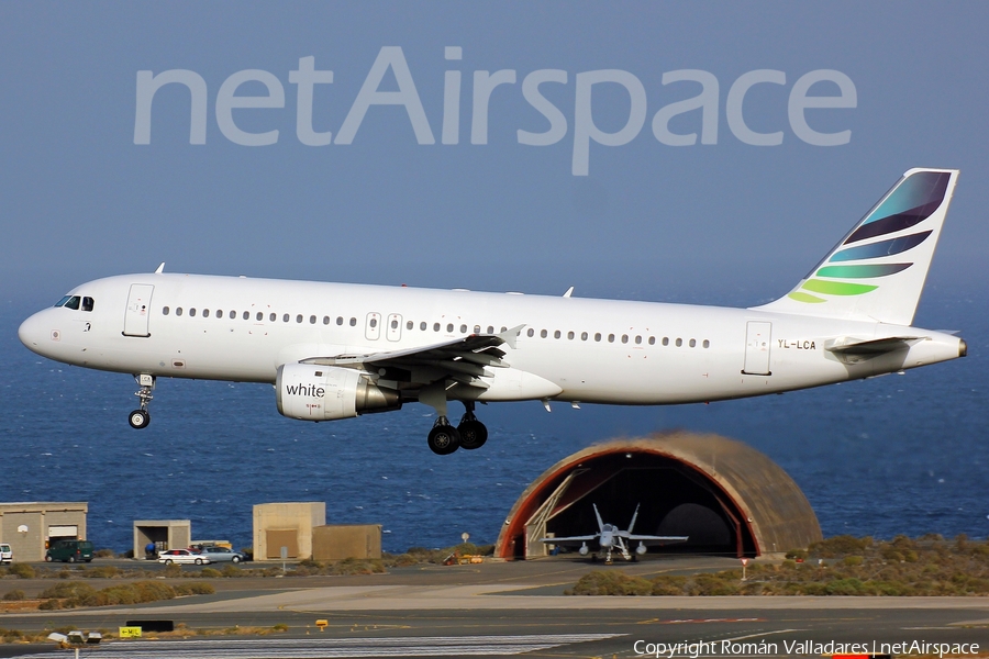 Windavia Airbus A320-211 (YL-LCA) | Photo 337558