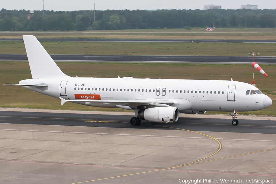 easyJet (SmartLynx Airlines Latvia) Airbus A320-232 (YL-LCP) | Photo 260556