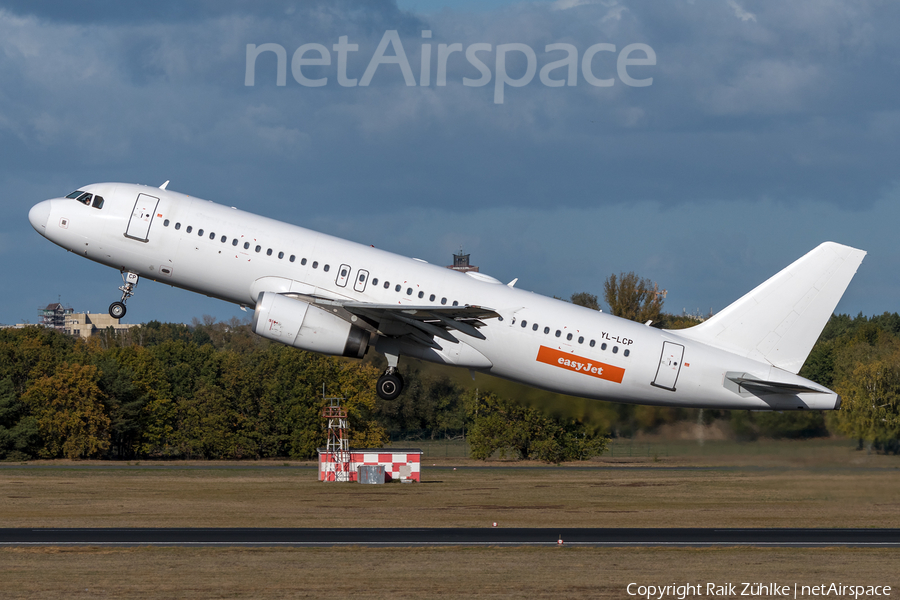 easyJet (SmartLynx Airlines Latvia) Airbus A320-232 (YL-LCP) | Photo 272595