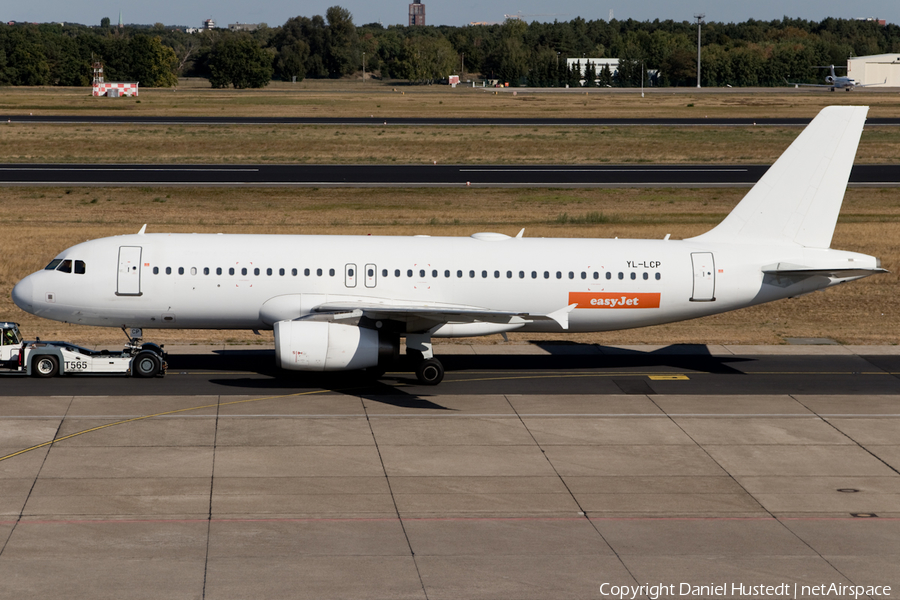 easyJet (SmartLynx Airlines Latvia) Airbus A320-232 (YL-LCP) | Photo 424784