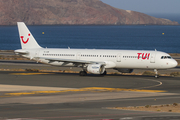 TUI Airlines Belgium (SmartLynx Airlines Estonia) Airbus A321-211 (YL-LDB) at  Gran Canaria, Spain