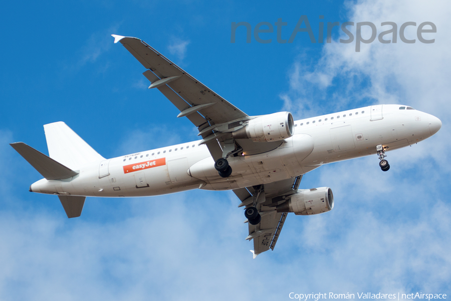 easyJet (SmartLynx Airlines Latvia) Airbus A320-214 (YL-LDF) | Photo 529413