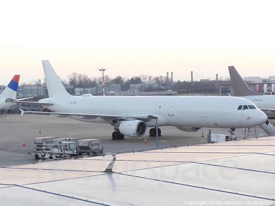 SmartLynx Airlines Airbus A321-211(P2F) (YL-LDP) | Photo 661077