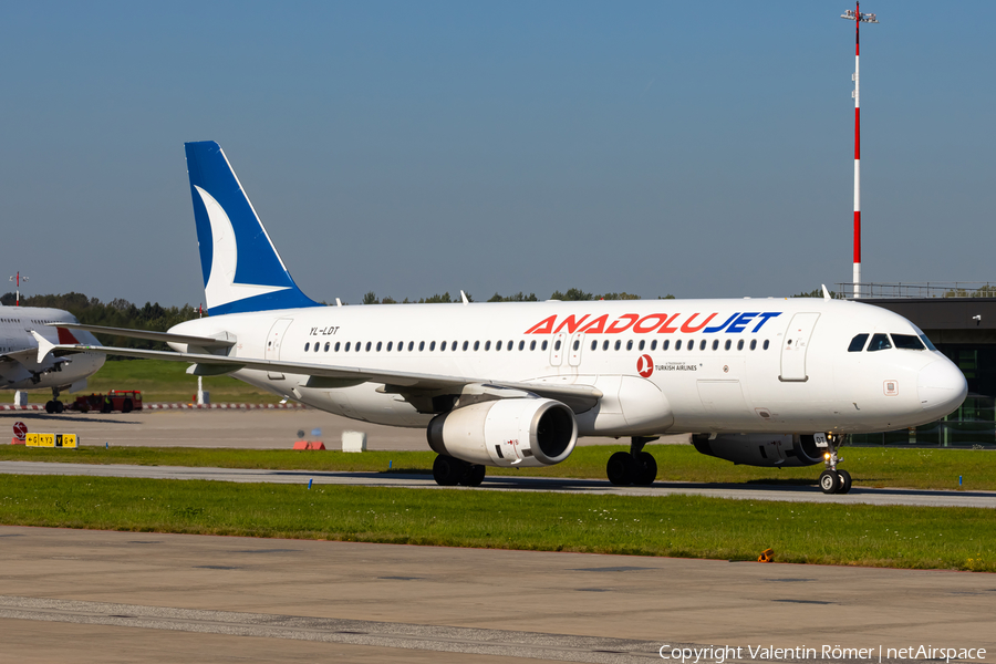 AnadoluJet (SmartLynx Airlines) Airbus A320-232 (YL-LDT) | Photo 606794