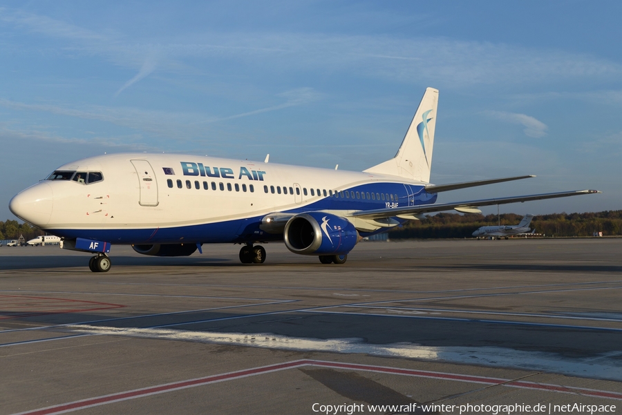 Blue Air Boeing 737-322 (YR-BAF) | Photo 384930