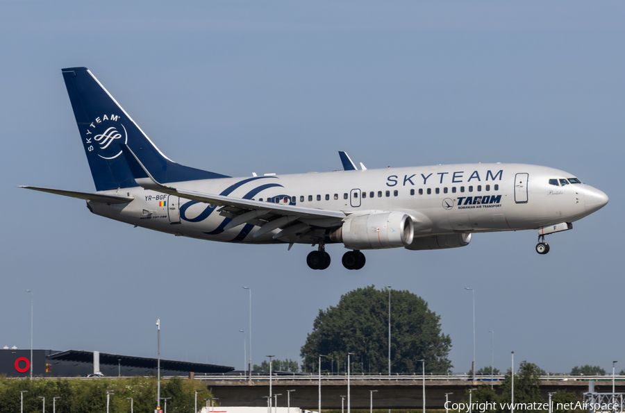 TAROM Boeing 737-78J (YR-BGF) | Photo 636041