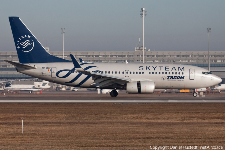 TAROM Boeing 737-78J (YR-BGF) | Photo 417108