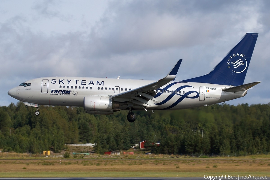 TAROM Boeing 737-78J (YR-BGF) | Photo 125918