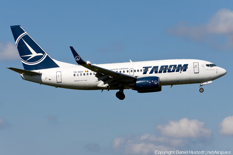 TAROM Boeing 737-78J (YR-BGH) | Photo 641295