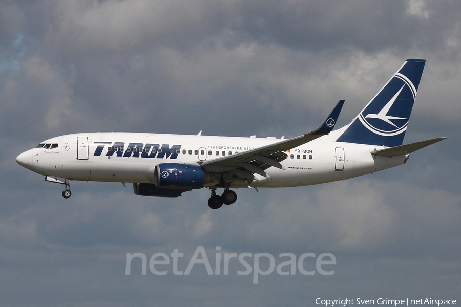 TAROM Boeing 737-78J (YR-BGH) | Photo 166443