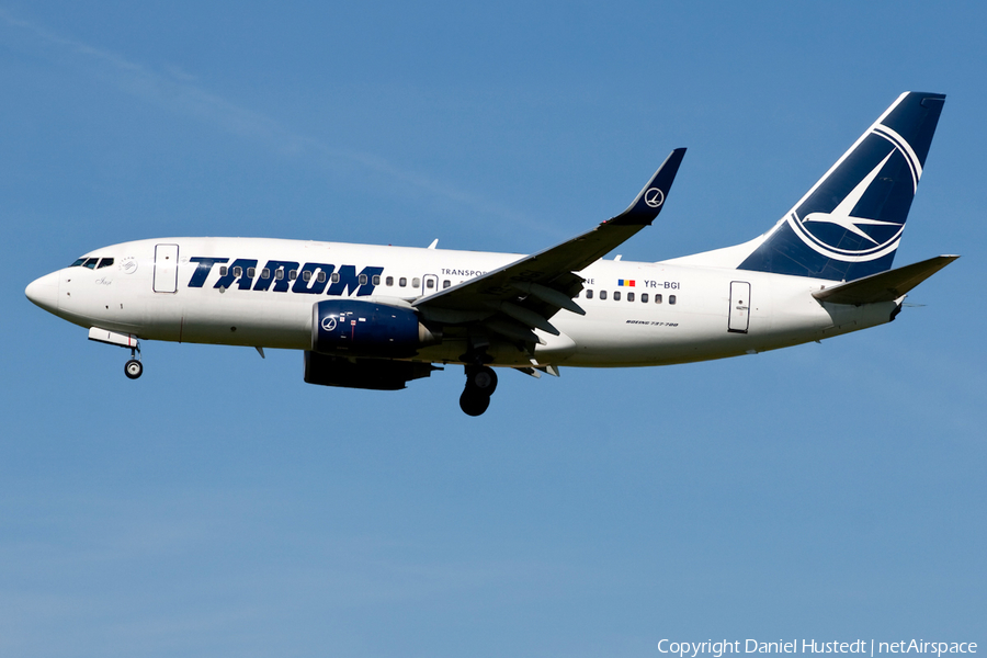 TAROM Boeing 737-78J (YR-BGI) | Photo 482515