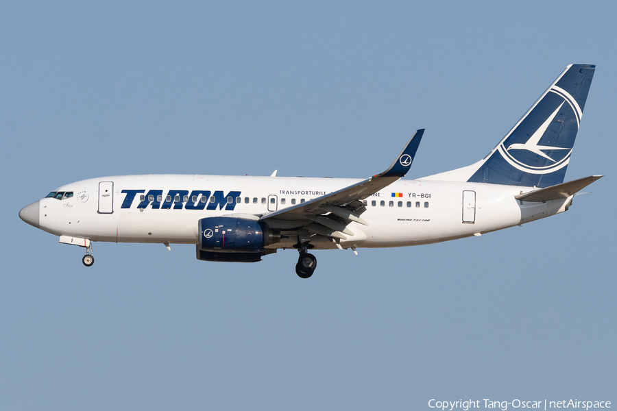 TAROM Boeing 737-78J (YR-BGI) | Photo 577576