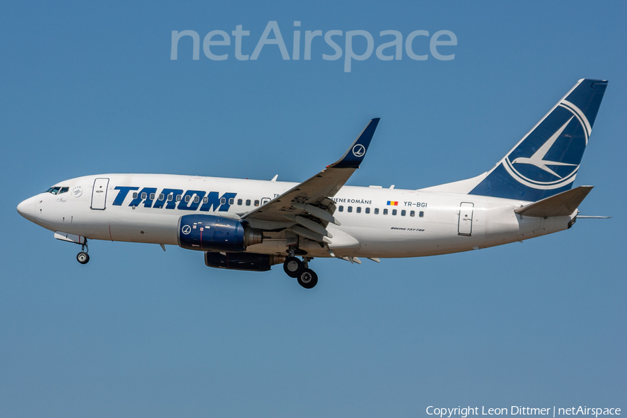 TAROM Boeing 737-78J (YR-BGI) | Photo 255543