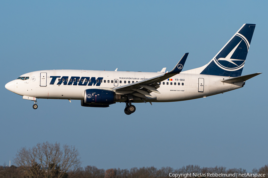 TAROM Boeing 737-78J (YR-BGI) | Photo 368422