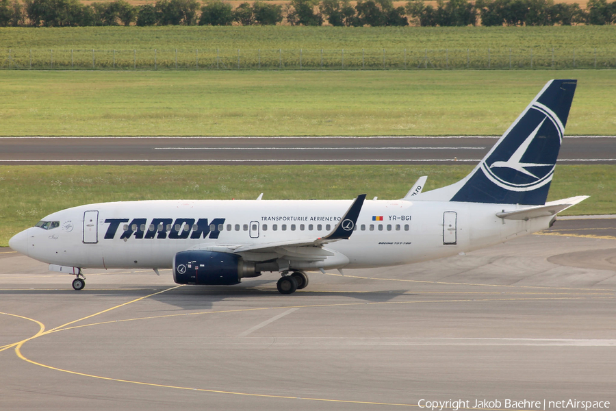 TAROM Boeing 737-78J (YR-BGI) | Photo 138222