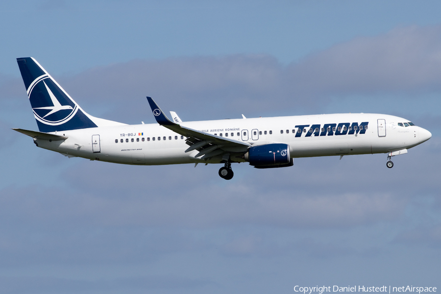 TAROM Boeing 737-82R (YR-BGJ) | Photo 526799