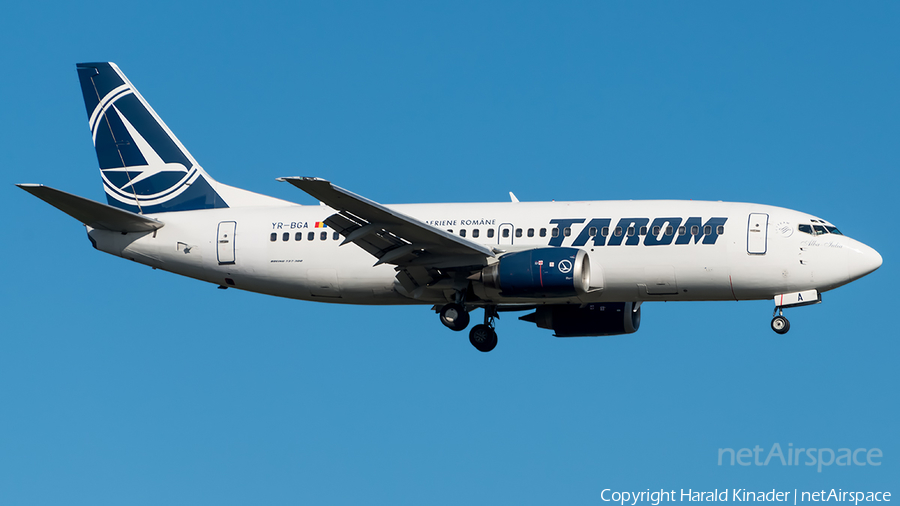 TAROM Boeing 737-8GJ (YR-BGS) | Photo 354538