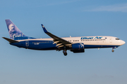 Blue Air Boeing 737-883 (YR-BMP) at  Hamburg - Fuhlsbuettel (Helmut Schmidt), Germany