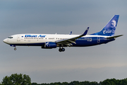 Blue Air Boeing 737-883 (YR-BMP) at  Hamburg - Fuhlsbuettel (Helmut Schmidt), Germany