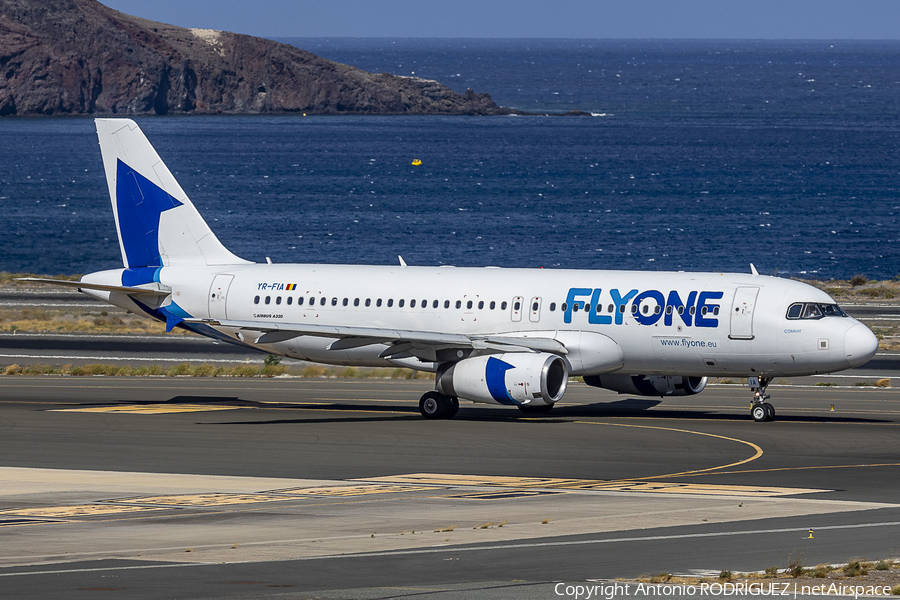 FlyOne Airbus A320-233 (YR-FIA) | Photo 627725