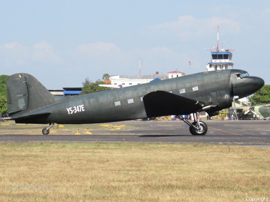 Salvadoran Air Force (Fuerza Aerea Salvadorena) Douglas C-47A Skytrain (YS-347E) | Photo 371442