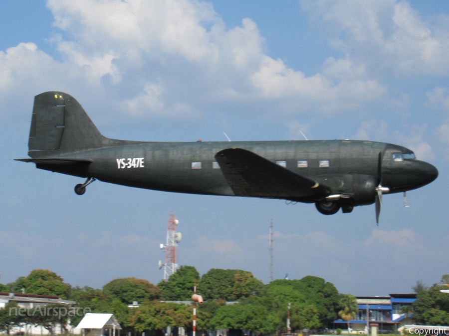 Salvadoran Air Force (Fuerza Aerea Salvadorena) Douglas C-47A Skytrain (YS-347E) | Photo 374475