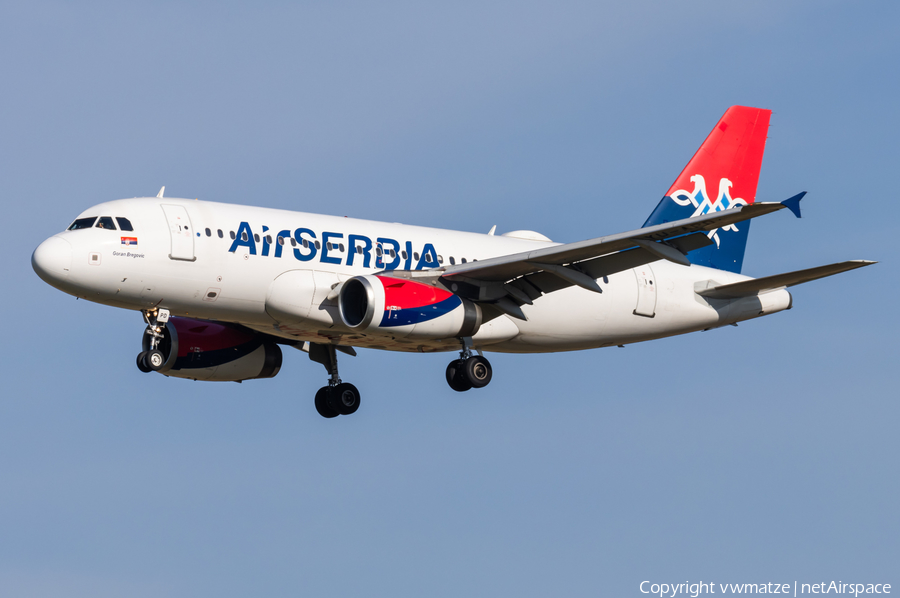 Air Serbia Airbus A319-132 (YU-APD) | Photo 635699