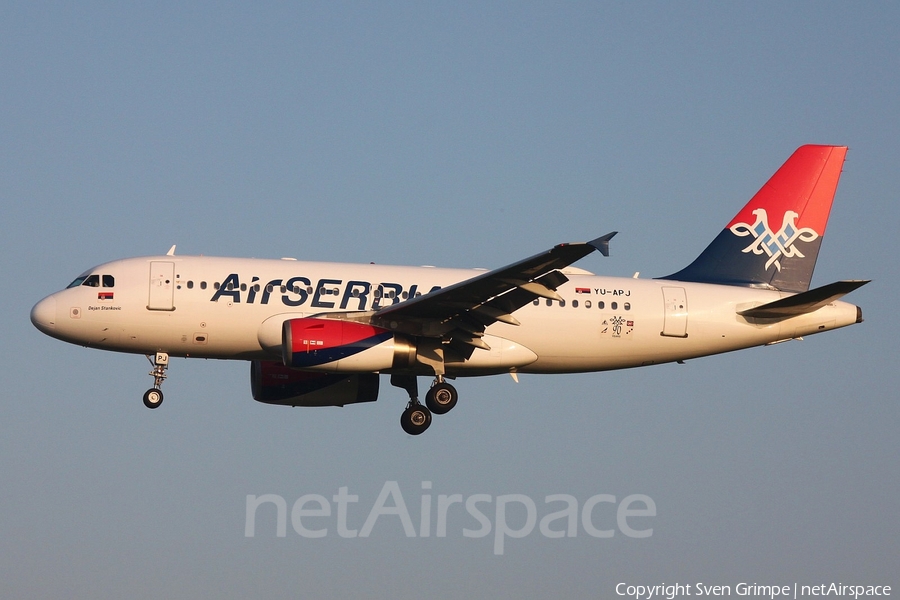 Air Serbia Airbus A319-132 (YU-APJ) | Photo 246010