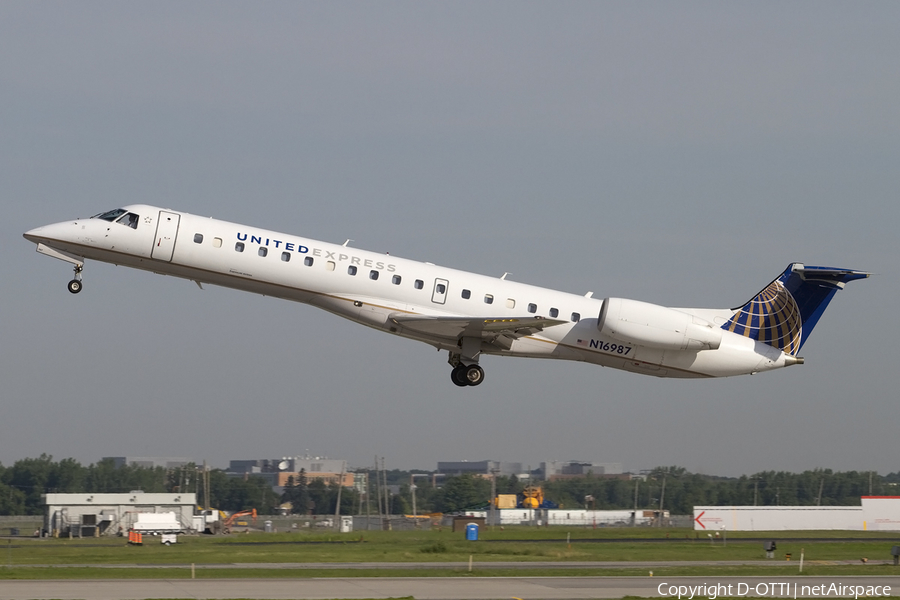 United Express (ExpressJet Airlines) Embraer ERJ-145LR (N16987) | Photo 441214