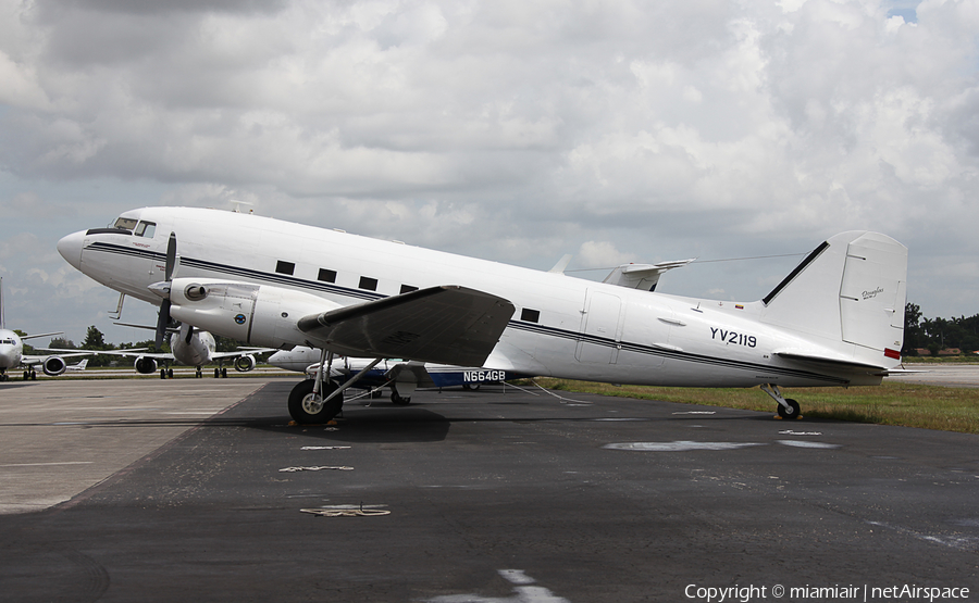 AeroEjecutivos Douglas DC-3C-65TP (YV2119) | Photo 8740