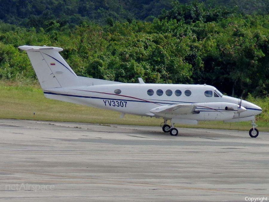(Private) Beech King Air 200 (YV3307) | Photo 139657