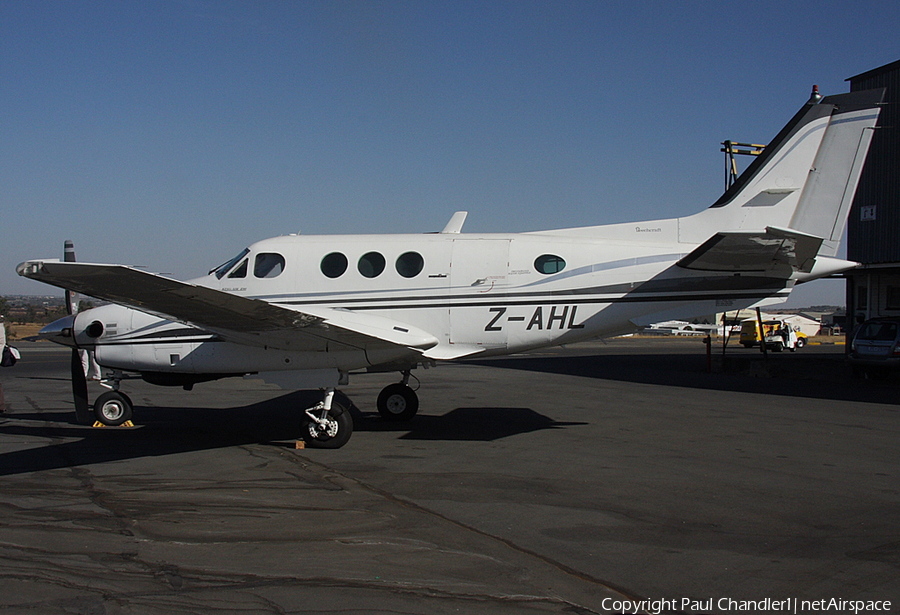 (Private) Beech E90 King Air (Z-AHL) | Photo 64386